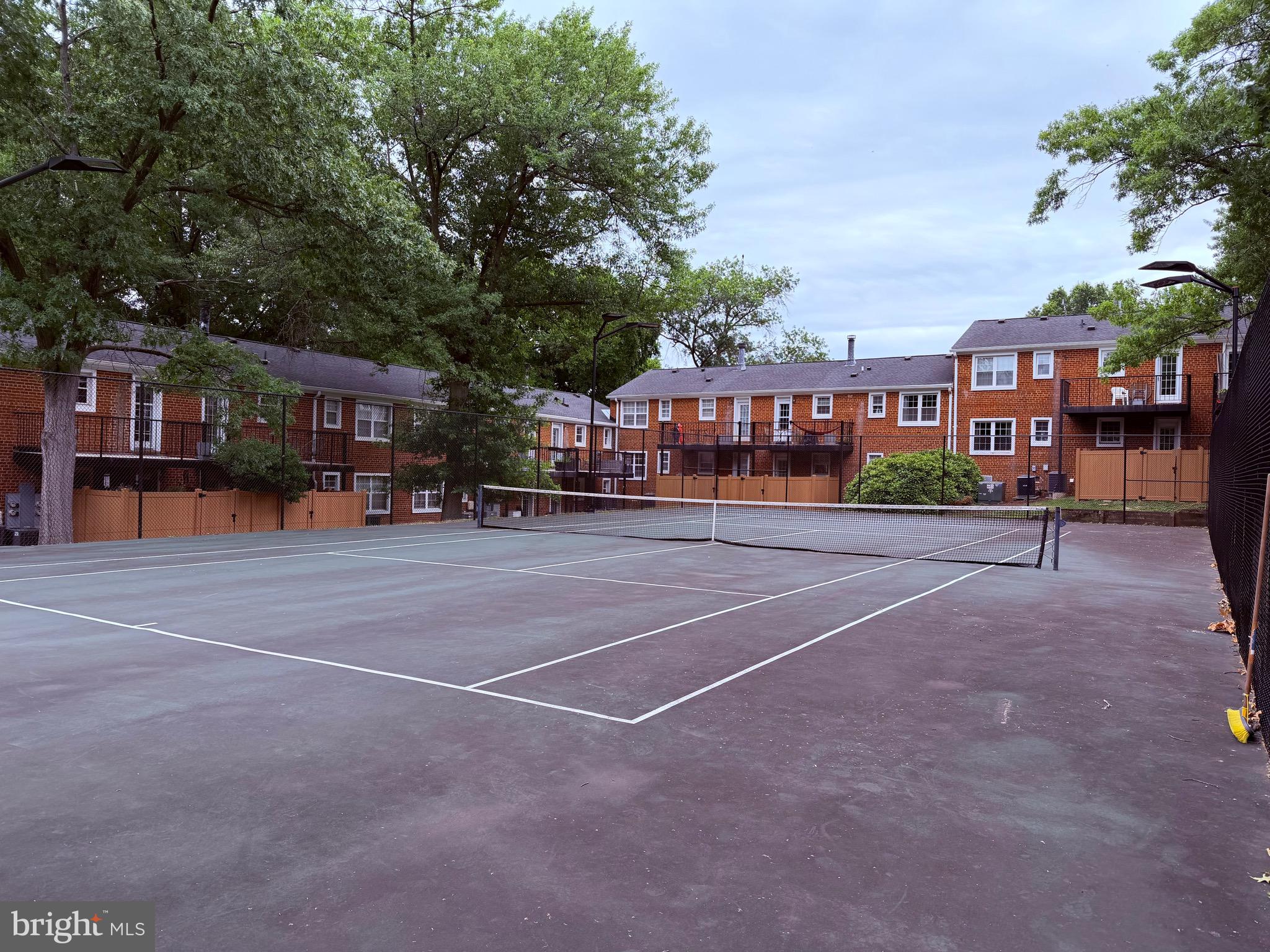 4630 28th Road South, Unit C Arlington, VA 22206 - Photo 32 of 40 Tennis Court 2