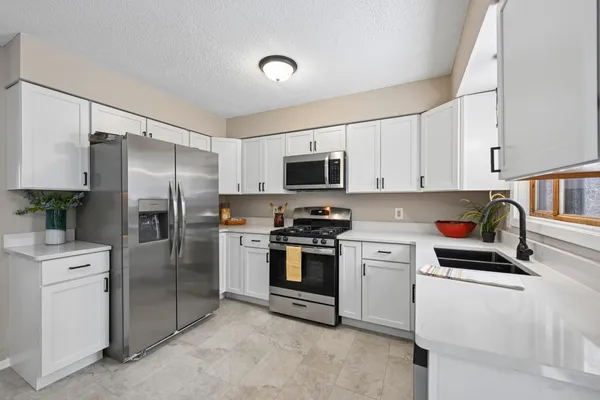$339,900 | 923 123rd Lane Northwest, Coon Rapids, MN 55448