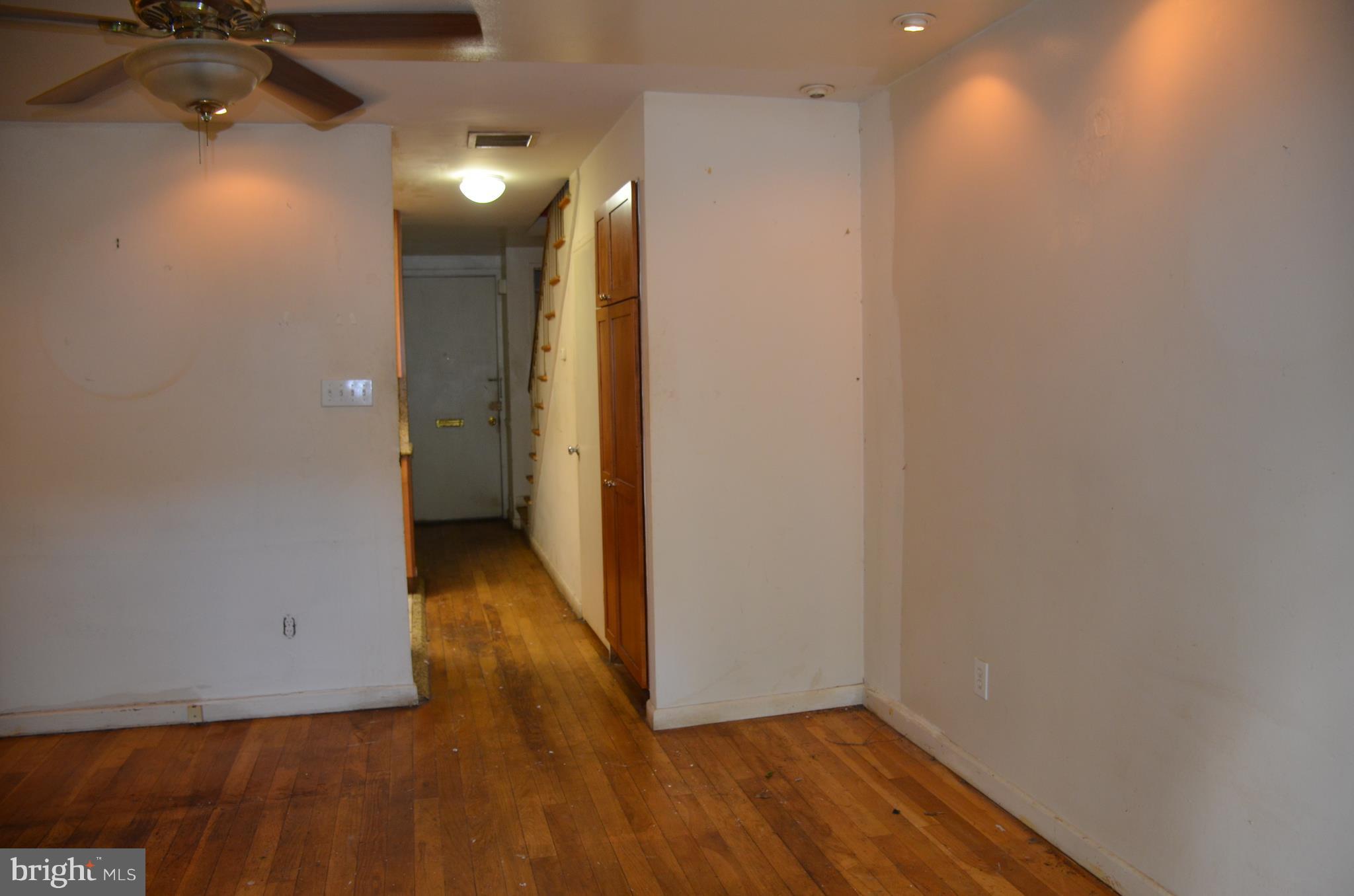843 3rd Street Southwest, Unit 302 Washington, DC 20024 - Photo 10 of 30 Living Room