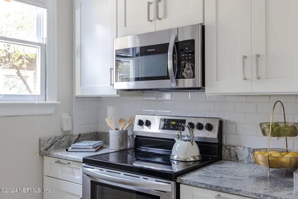 $2,195 | 4620 Attleboro Street, Jacksonville, FL 32205