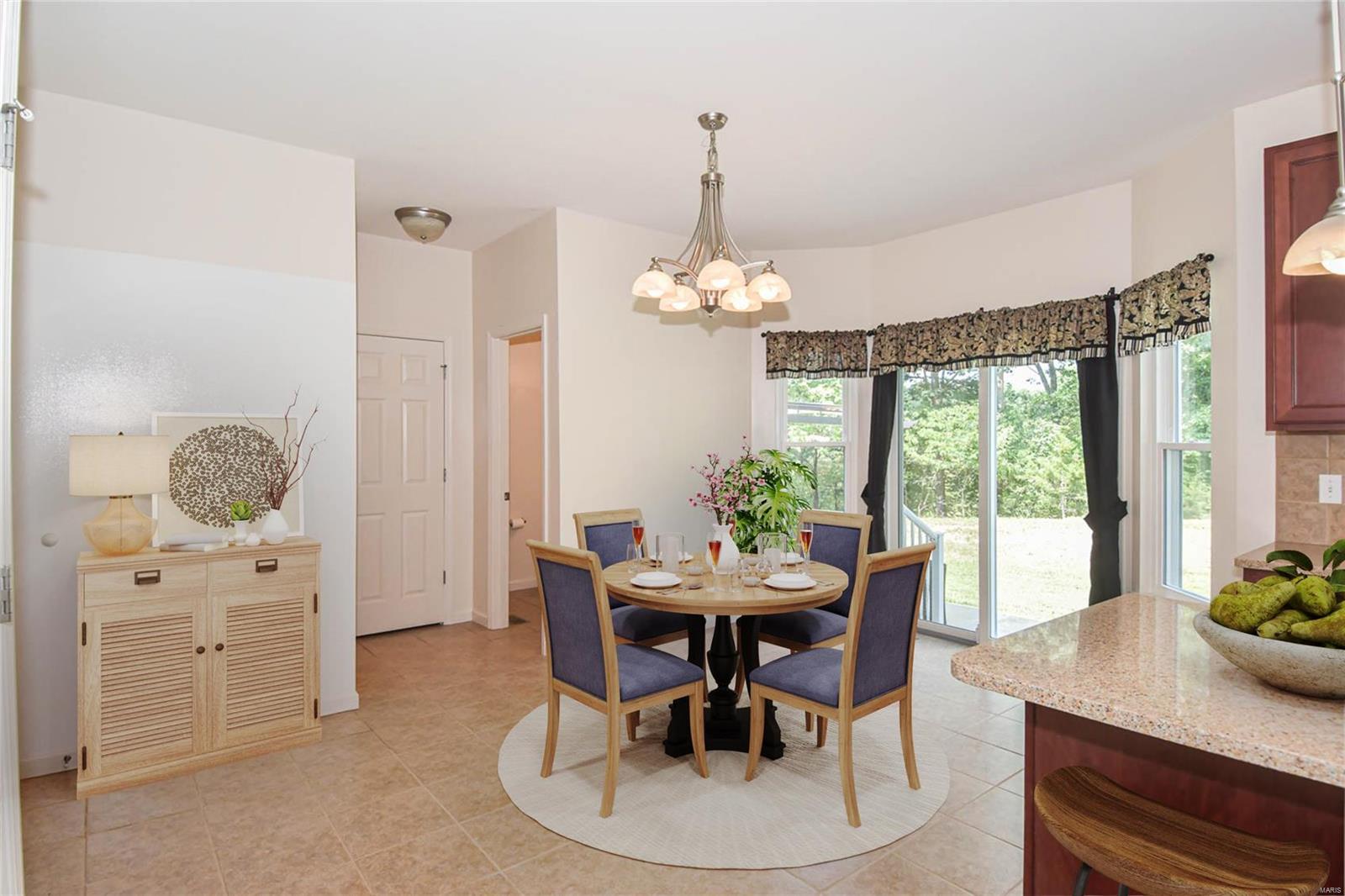 907 Palomino Path High Ridge, MO 63049 - Photo 14 of 60