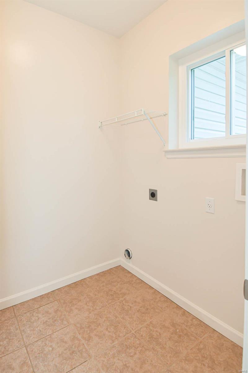 907 Palomino Path High Ridge, MO 63049 - Photo 19 of 60