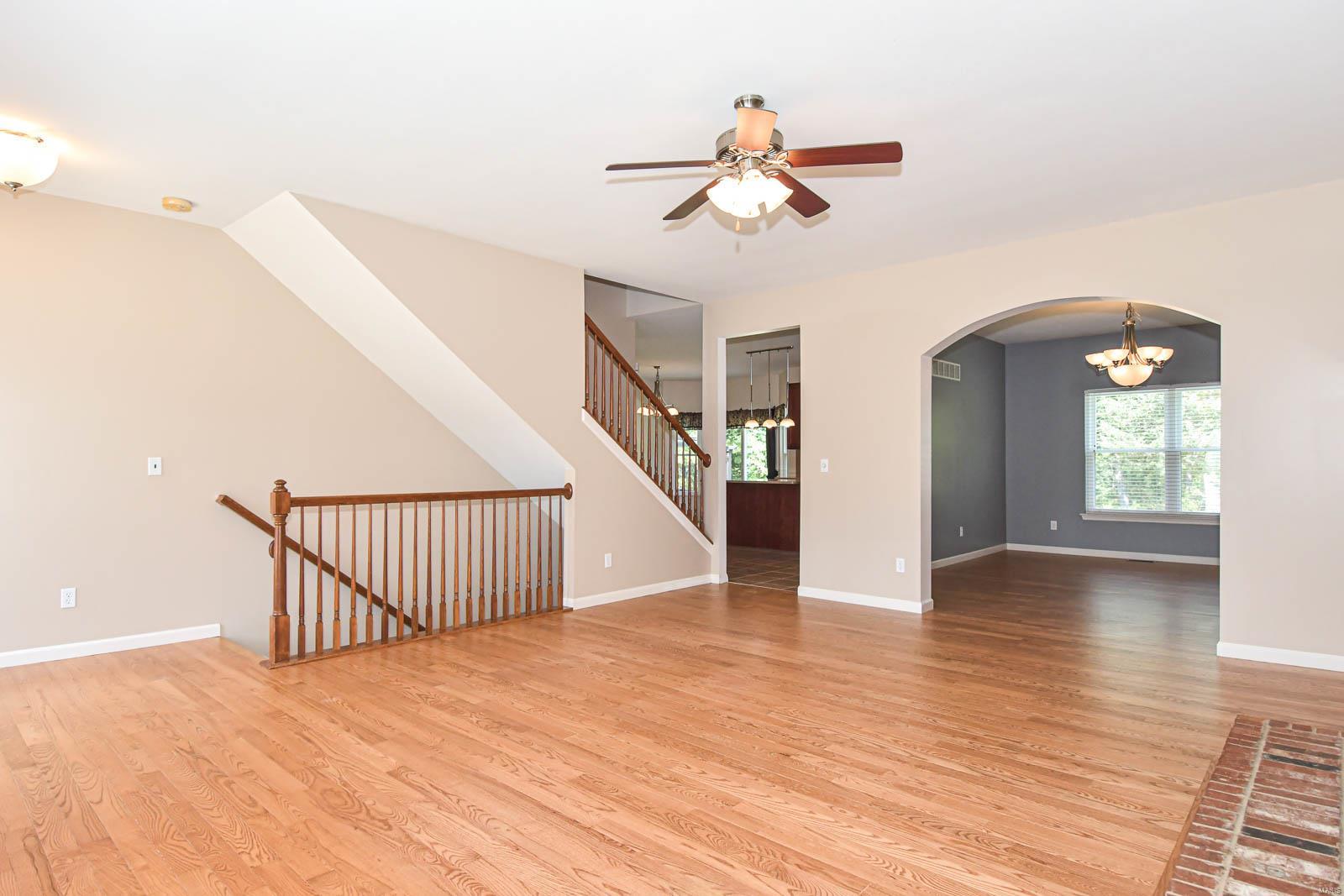 907 Palomino Path High Ridge, MO 63049 - Photo 4 of 60