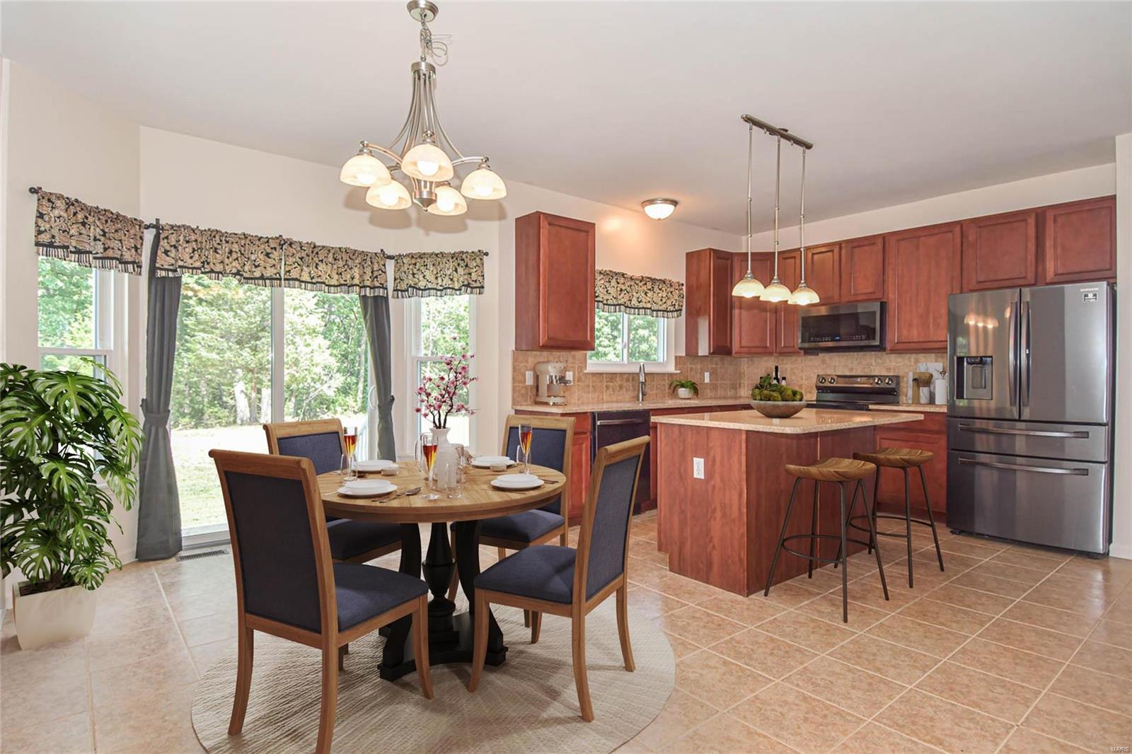 907 Palomino Path High Ridge, MO 63049 - Photo 10 of 60