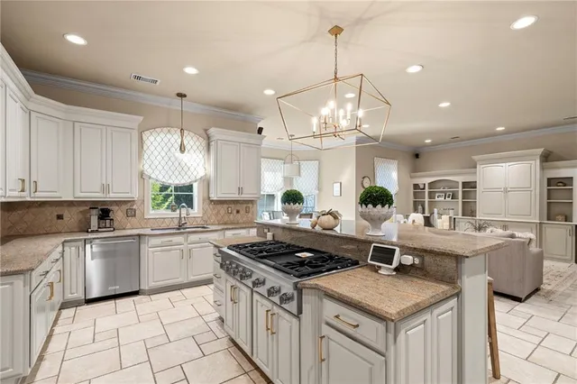 $1,249,000 | 130 Tchefuncta S Drive, Covington, LA 70433