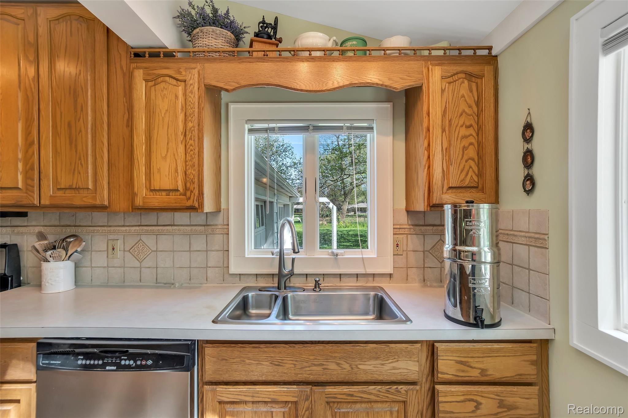 2074 Covert Road Burton, MI 48509 - Photo 15 of 28 Covert kitchen 4.jpg