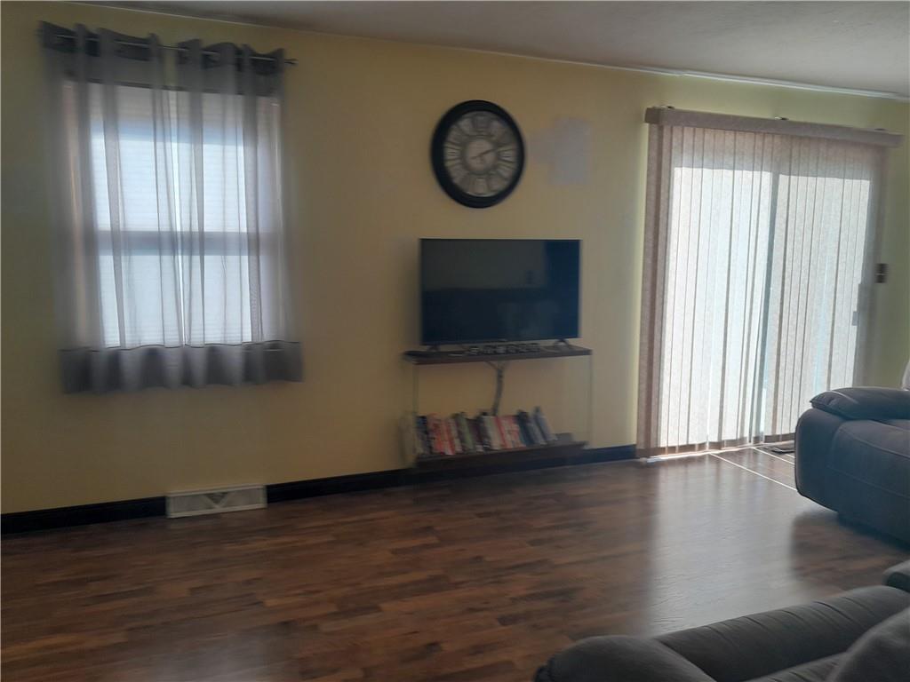 17 Herbst Road Coraopolis, PA 15108 - Photo 12 of 34
