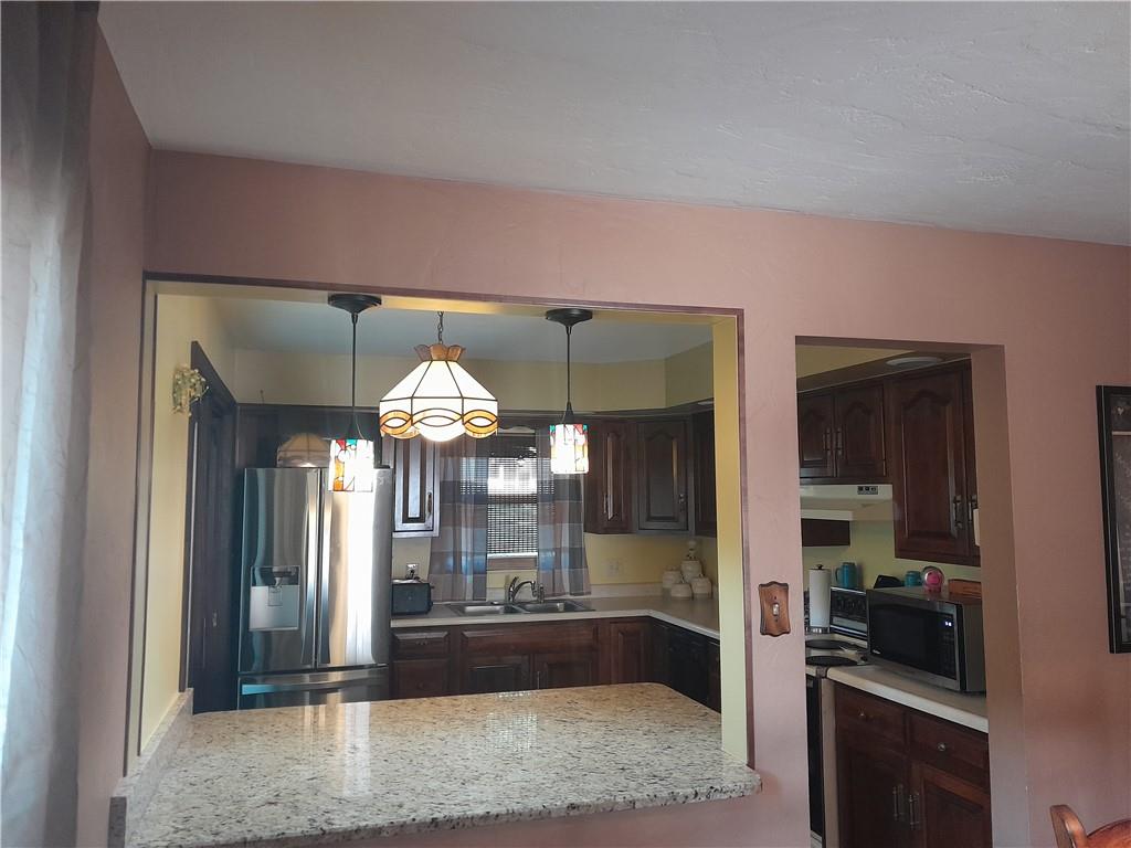 17 Herbst Road Coraopolis, PA 15108 - Photo 8 of 34
