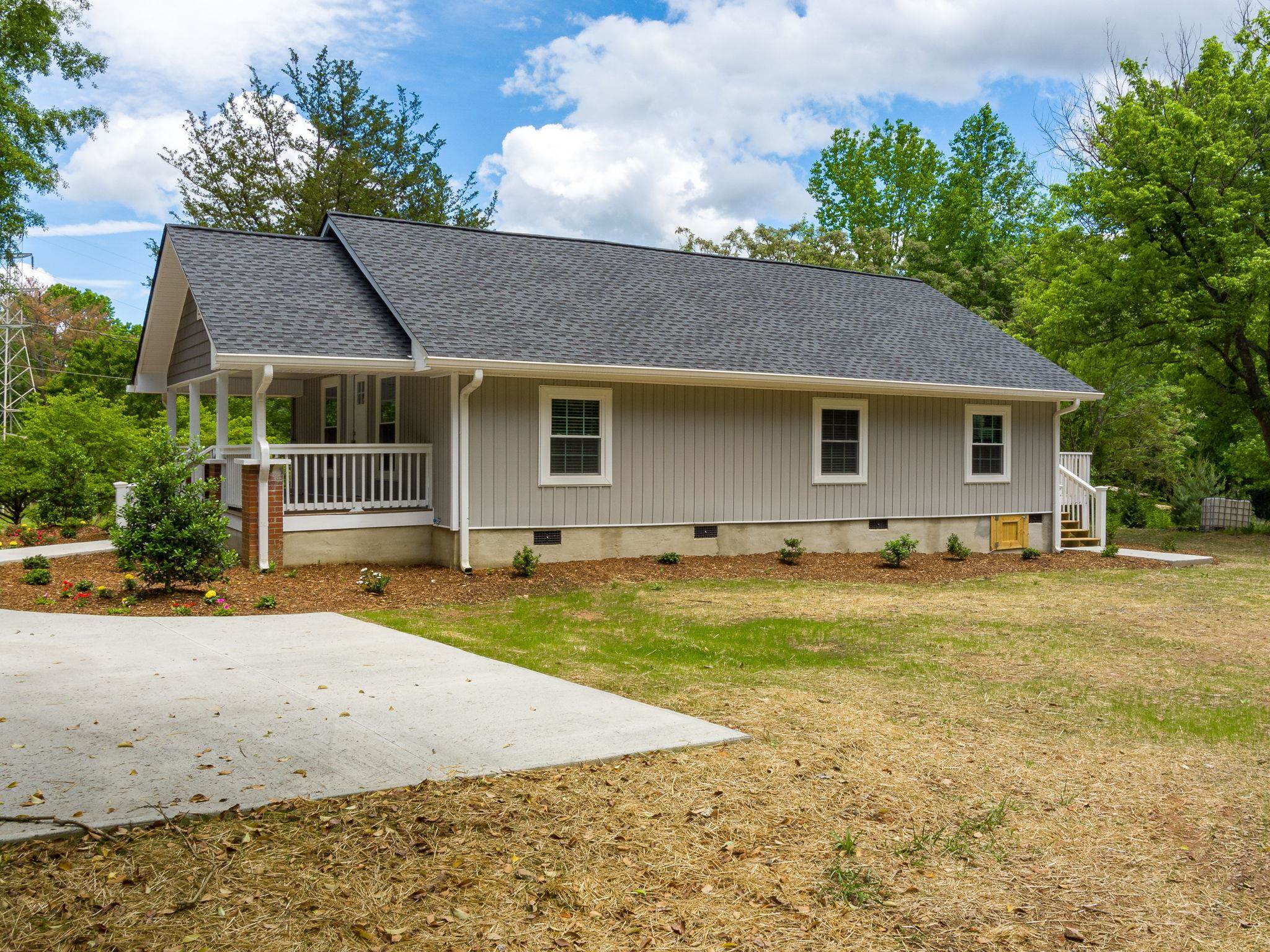 151 Oak Grove Road Landrum, SC 29356 - Photo 2 of 19 Gallery Image 2