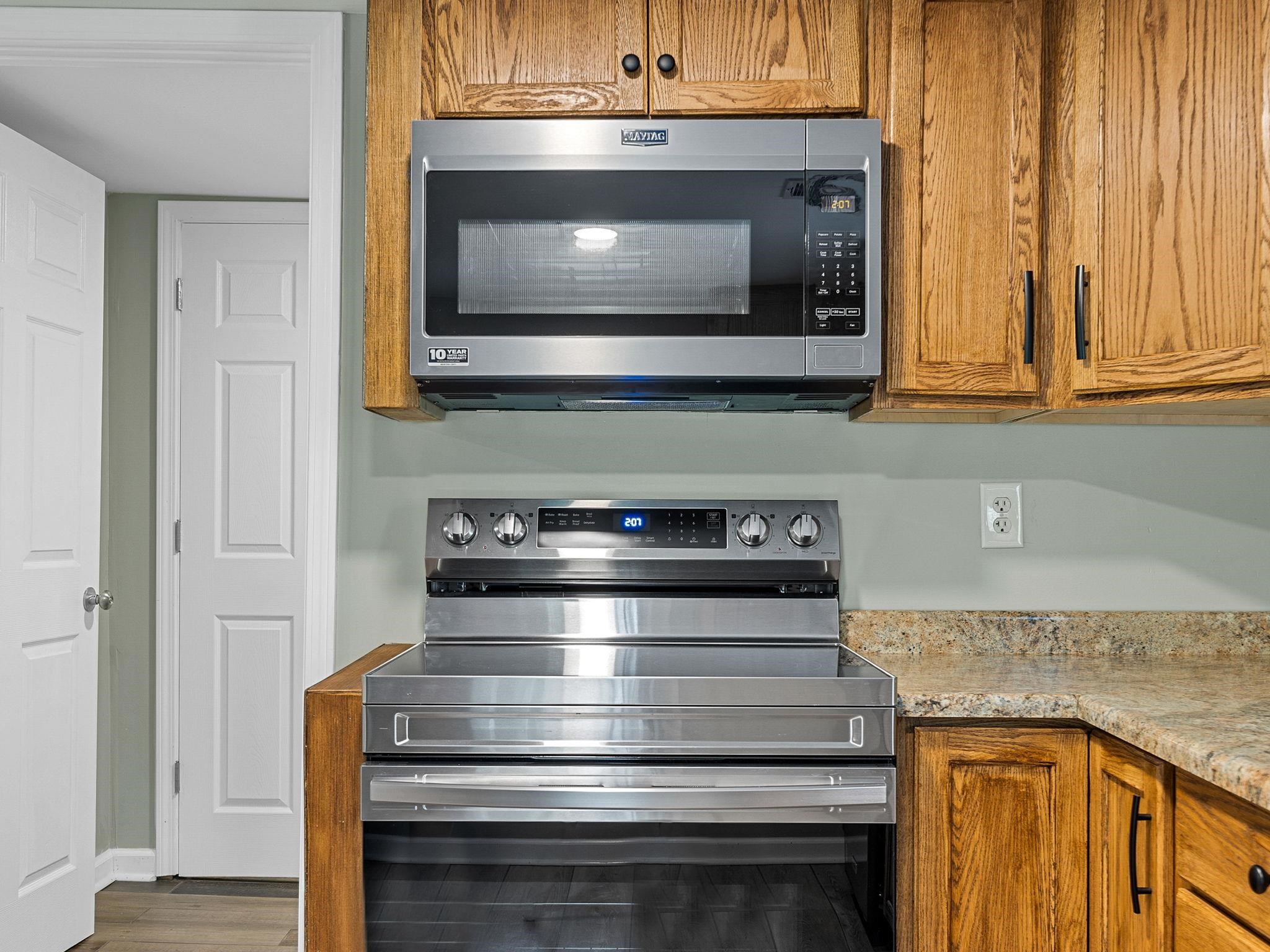 151 Oak Grove Road Landrum, SC 29356 - Photo 5 of 19 Gallery Image 5