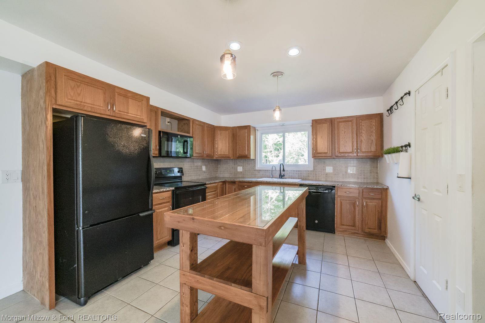 8202 Tindall Road Davisburg, MI 48350 - Photo 4 of 41 Gallery Image 4