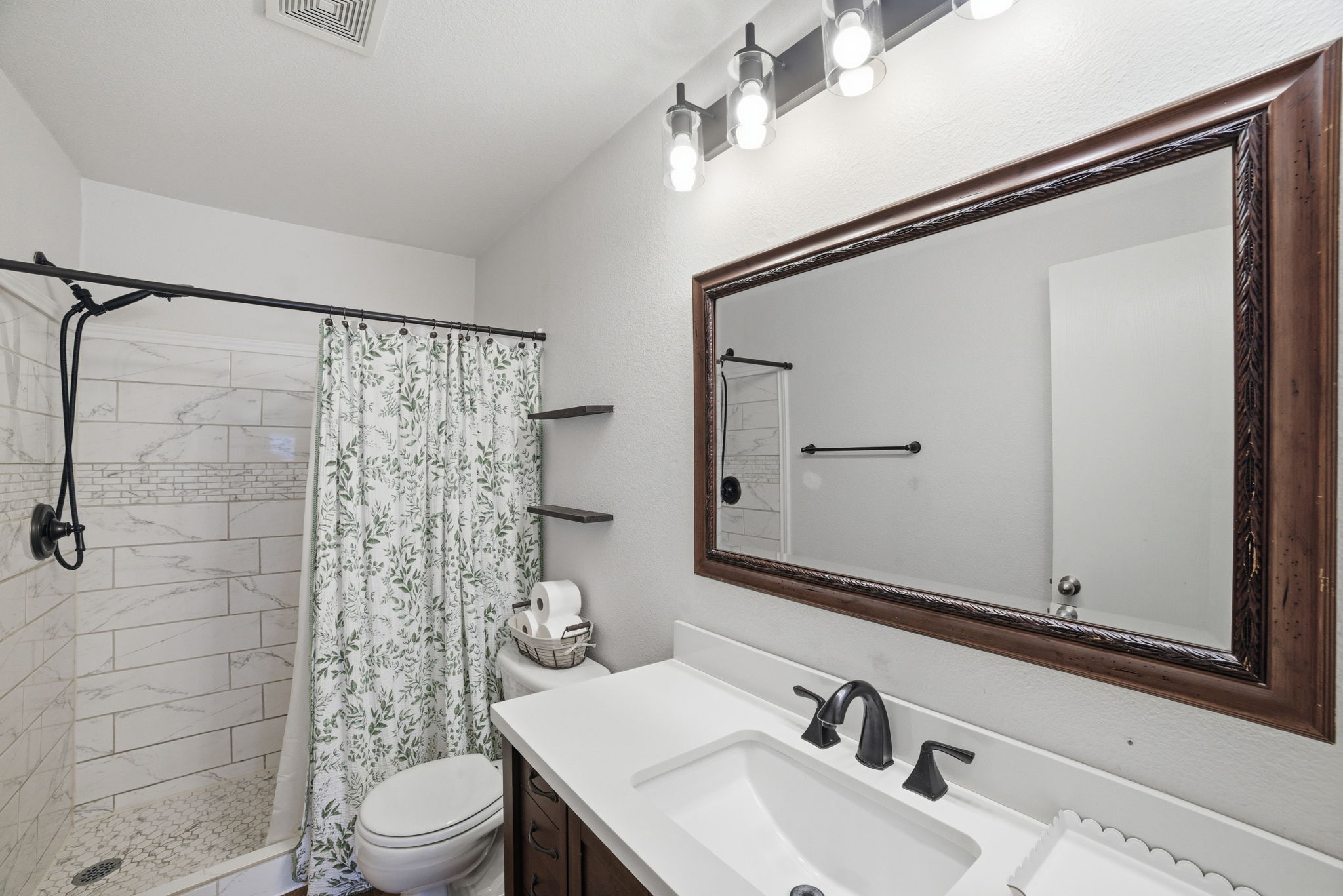 411 Copper Lane Jarrell, TX 76537 - Photo 18 of 32 This upgraded bathroom is gorgeous!