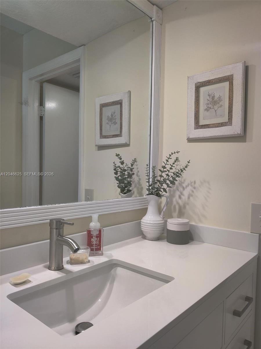 300 East Club Circle, Unit 108 Boca Raton, FL 33487 - Photo 16 of 30