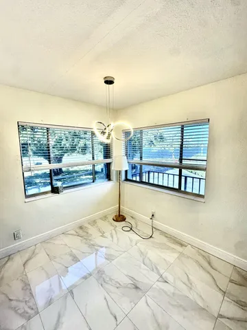 $1,550 | 2440 Lake Osborne Drive, Unit 201, Lake Worth Beach, FL 33461
