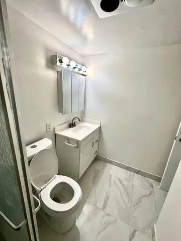 $1,550 | 2440 Lake Osborne Drive, Unit 201, Lake Worth Beach, FL 33461