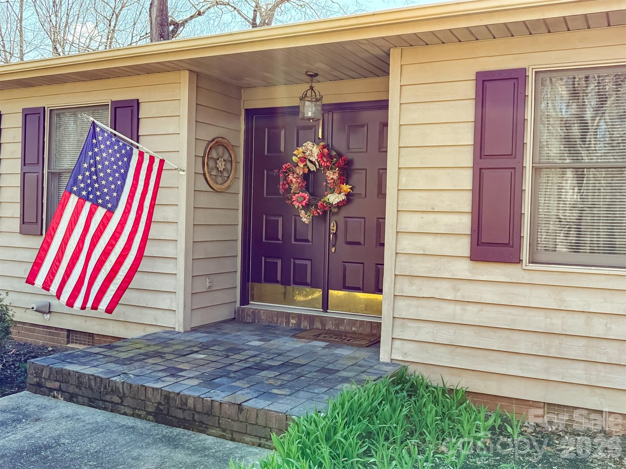 1017 3rd Avenue Northwest Conover, NC 28613 - Photo 5 of 46 a view of front door of house with window
