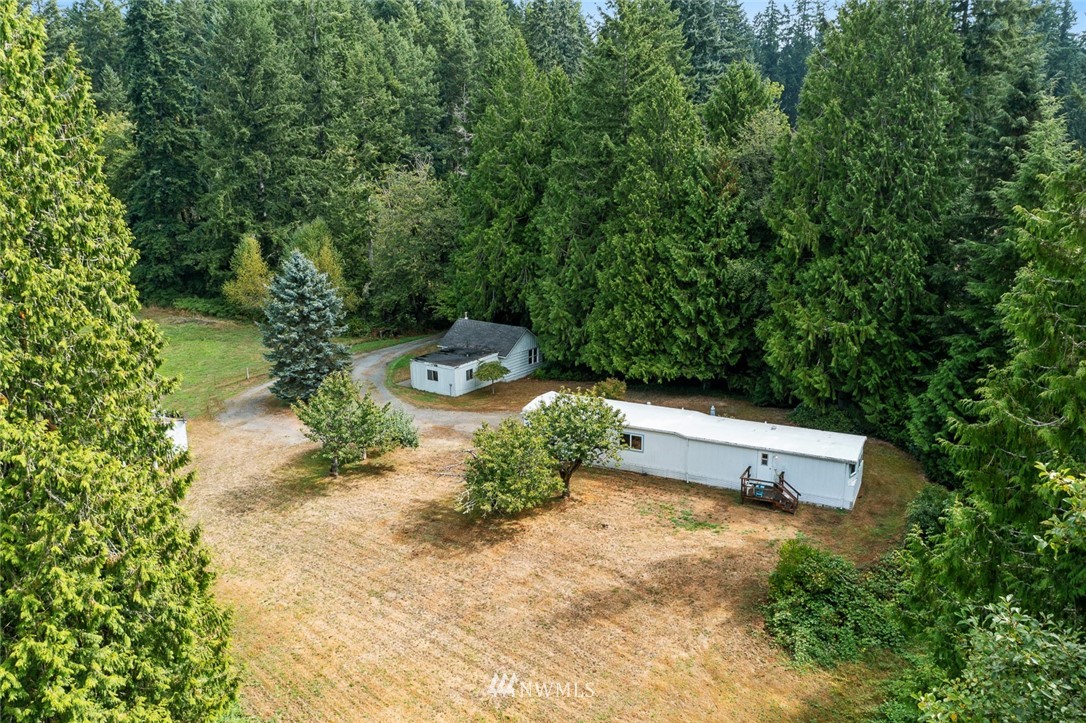 6960 Maxwelton Road Clinton, WA 98236 - Photo 37 of 40 a view of a park with large trees
