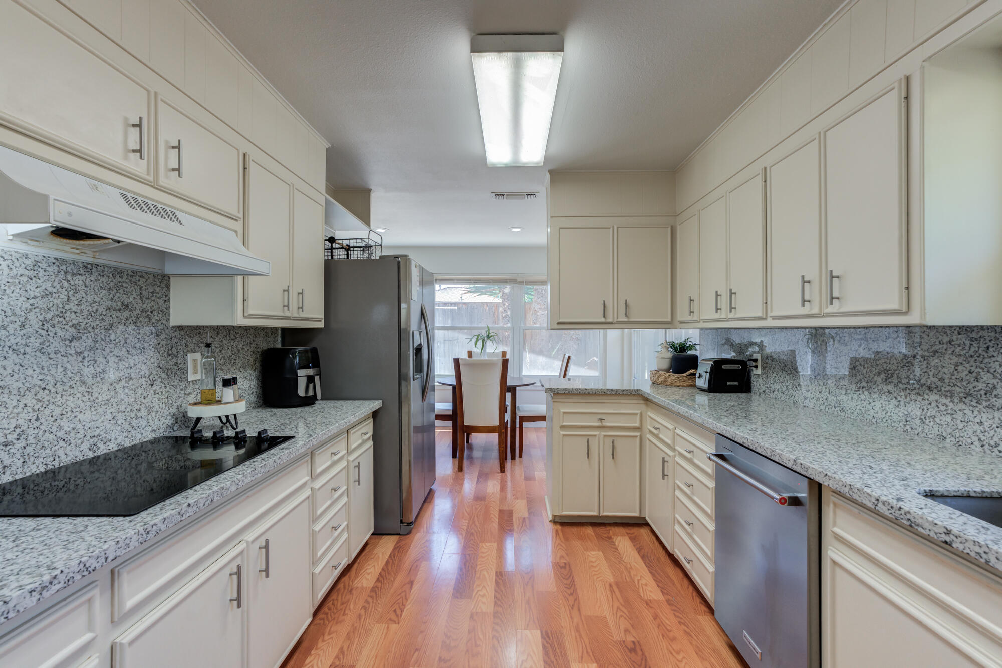 2607 20th Street Lubbock, TX 79410 - Photo 3 of 50 2607-20th-St_Lubbock-TX_27_Kitchen