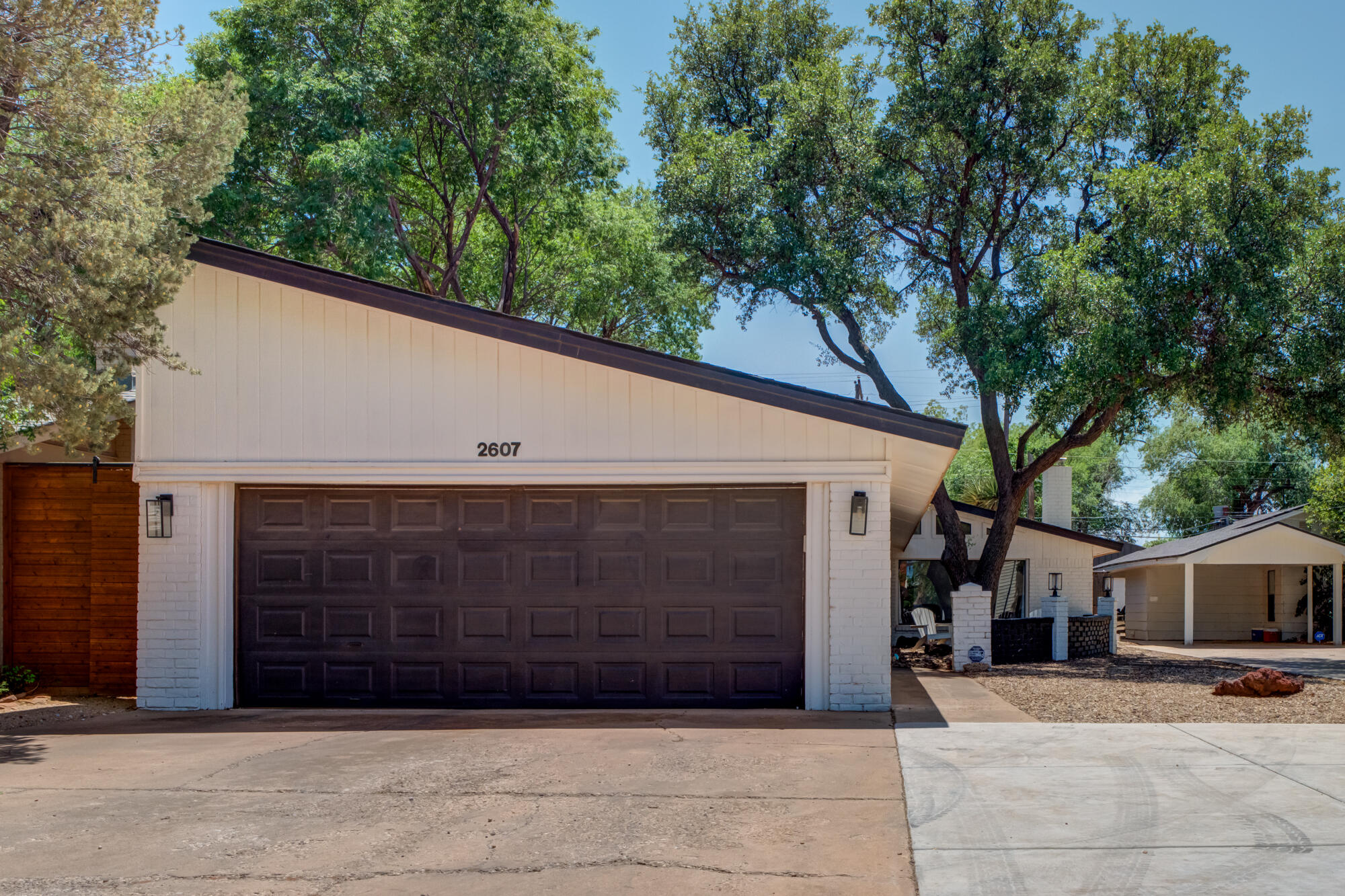2607 20th Street Lubbock, TX 79410 - Photo 6 of 50 2607-20th-St_Lubbock-TX_1_Front-Exterior