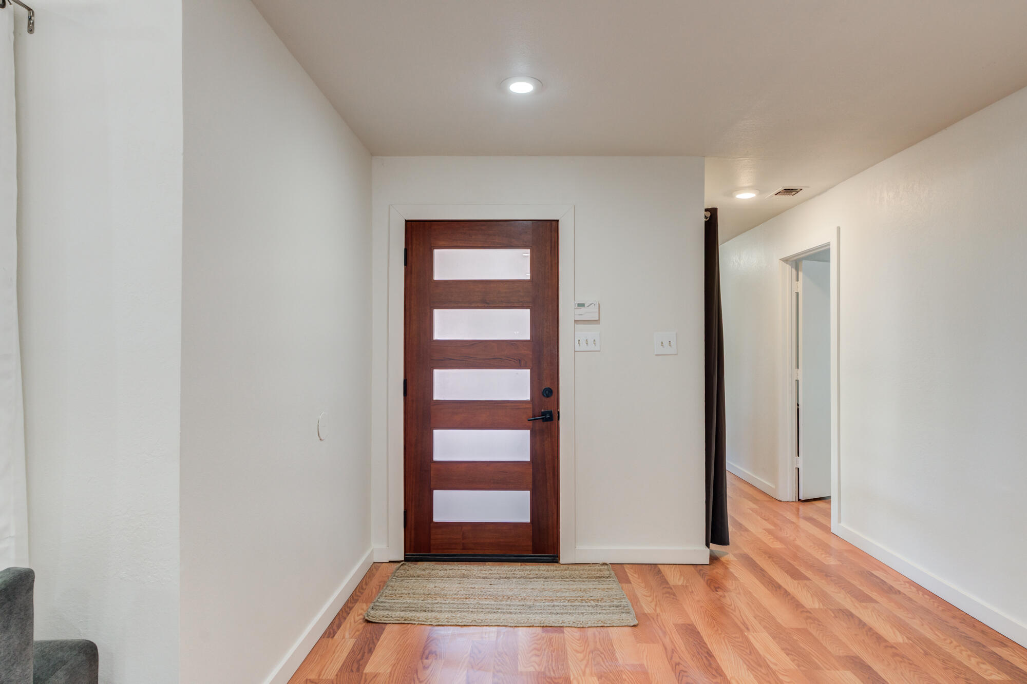 2607 20th Street Lubbock, TX 79410 - Photo 10 of 50 2607-20th-St_Lubbock-TX_6_Entryway