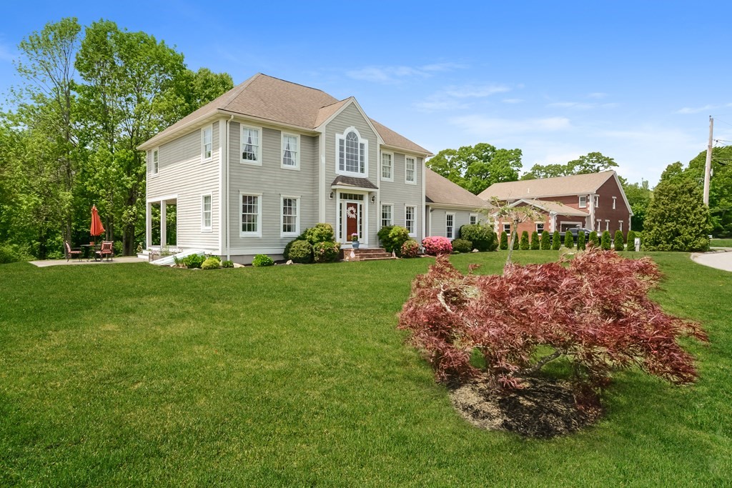 10 Golfview Road Acushnet, MA 02743 - Photo 2 of 35 Gallery Image 2