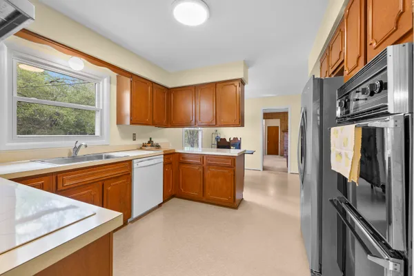 $645,000 | 19168 Chelton Drive, Beverly Hills, MI 48025