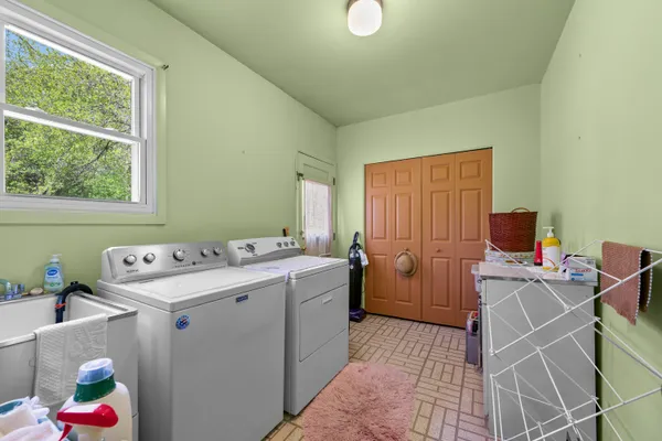 $645,000 | 19168 Chelton Drive, Beverly Hills, MI 48025