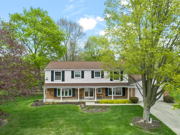 $645,000 | 19168 Chelton Drive, Beverly Hills, MI 48025