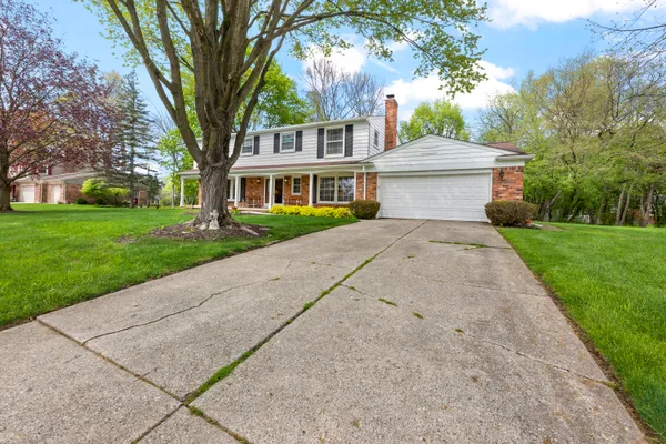 $645,000 | 19168 Chelton Drive, Beverly Hills, MI 48025
