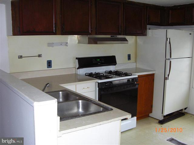 2445 Pine Road York, PA 17408 - Photo 5 of 9