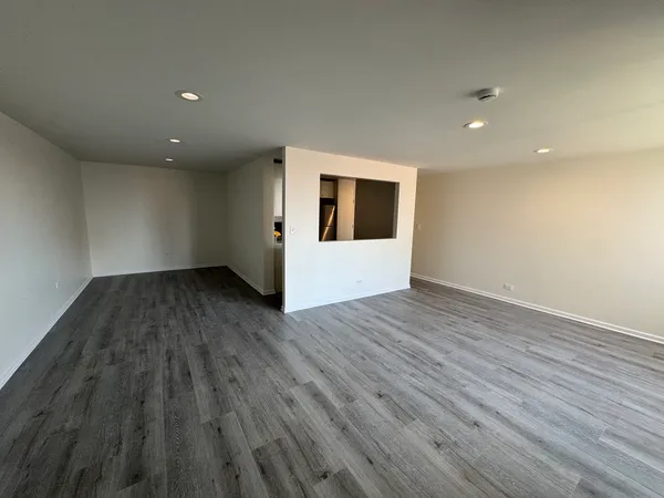 $344,900 | 151 North Kenilworth Avenue, Unit 4G, Oak Park, IL 60301