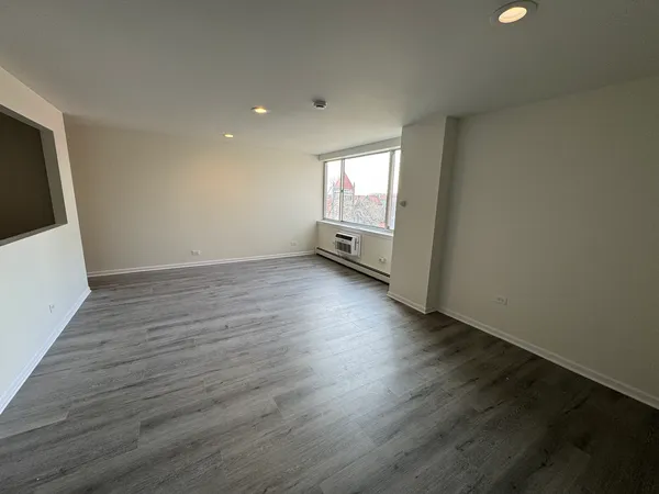 $344,900 | 151 North Kenilworth Avenue, Unit 4G, Oak Park, IL 60301