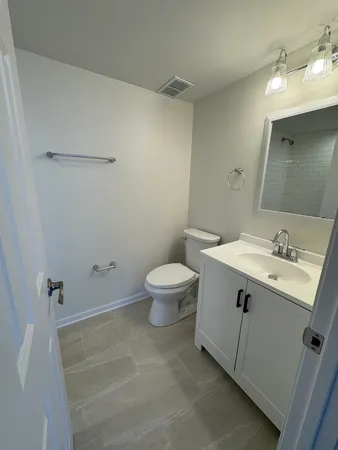 $344,900 | 151 North Kenilworth Avenue, Unit 4G, Oak Park, IL 60301