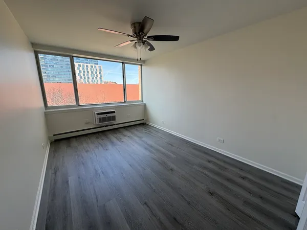 $344,900 | 151 North Kenilworth Avenue, Unit 4G, Oak Park, IL 60301