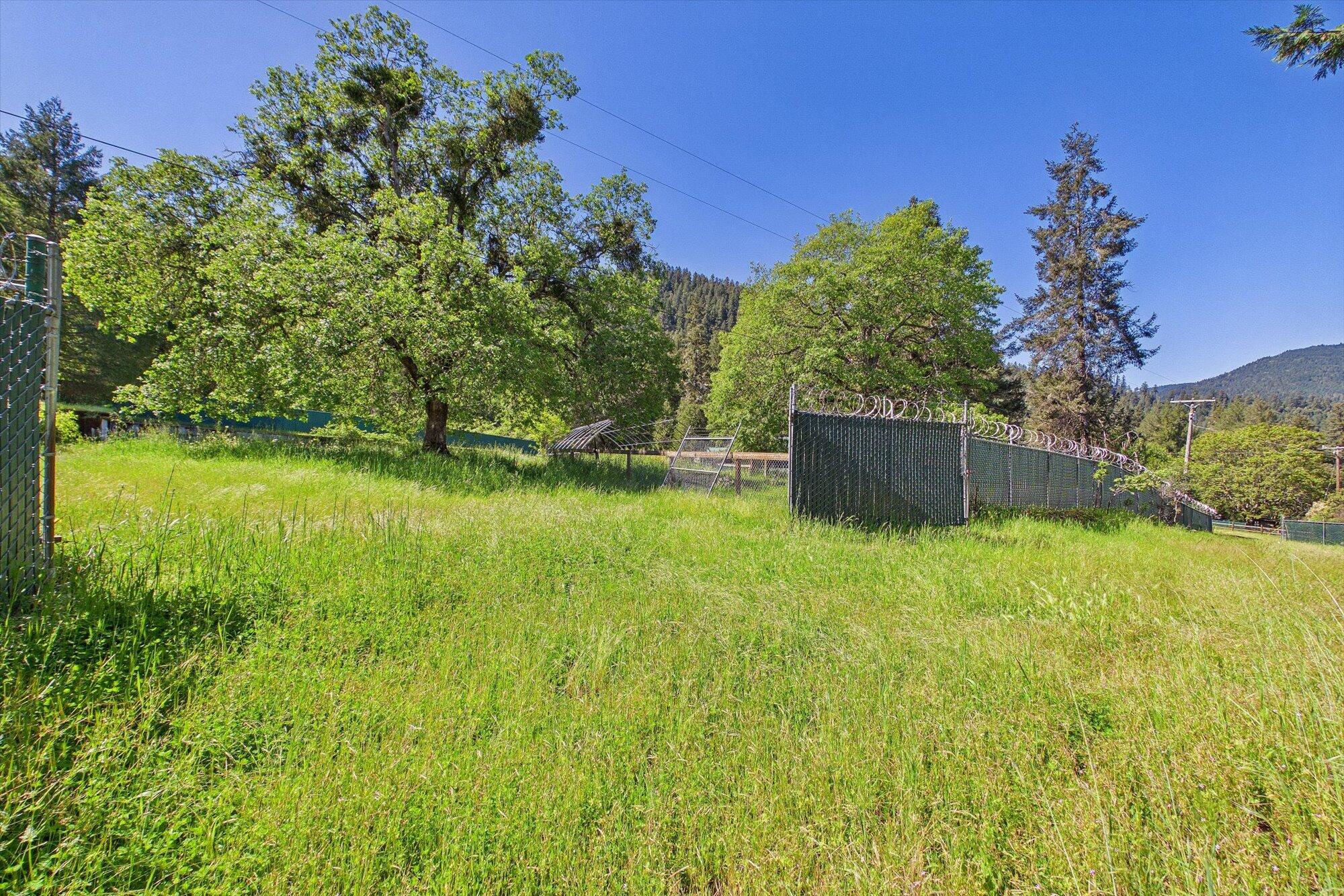 1450 Red Cap Road Orleans, CA 95556 - Photo 5 of 9