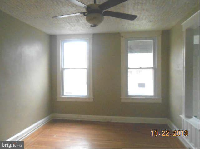 415 Normandy Avenue Baltimore, MD 21229 - Photo 4 of 13 Interior (General)