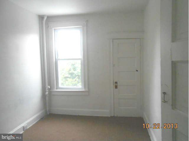 415 Normandy Avenue Baltimore, MD 21229 - Photo 6 of 13 Interior (General)