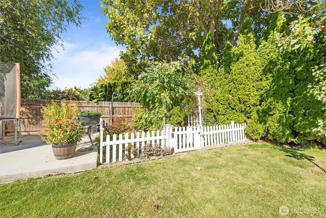 $379,000 | 4007 South Mayfield Street, Kennewick, WA 99337