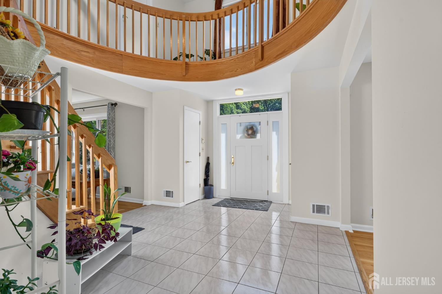 14 Gallo Way Edison, NJ 08820 - Photo 2 of 38