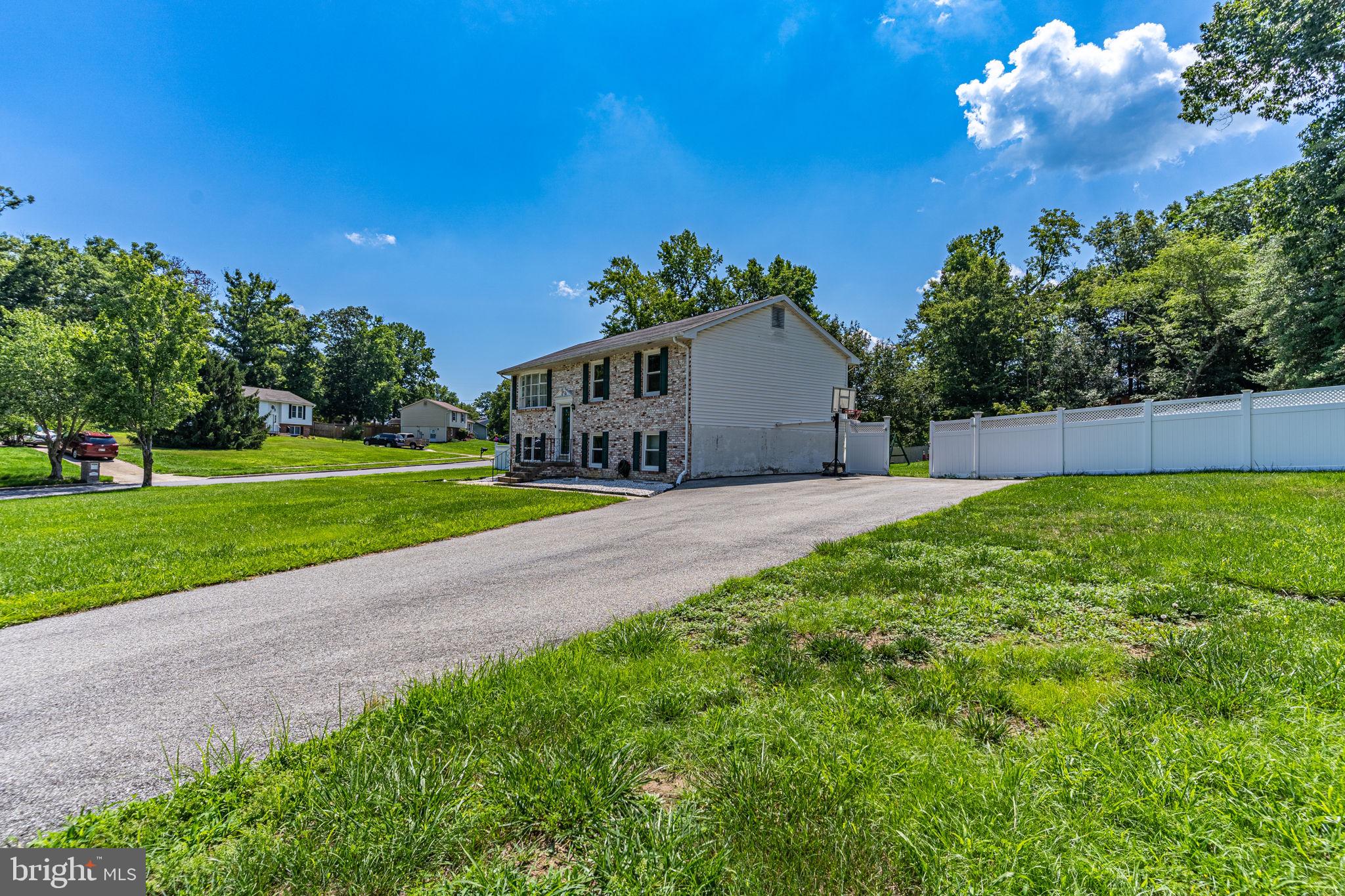 8307 Rison Drive Brandywine, MD 20613 - Photo 3 of 28