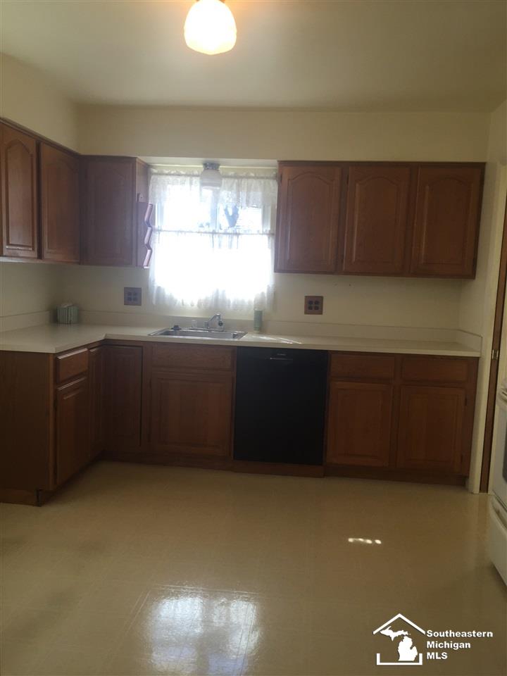 7063 North Gulley Road Dearborn Heights, MI 48127 - Photo 16 of 24