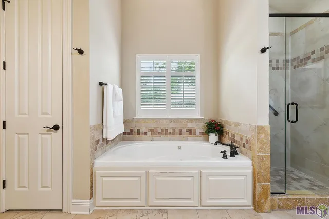 $600,000 | 13652 Kings Ct Avenue, Baton Rouge, LA 70810