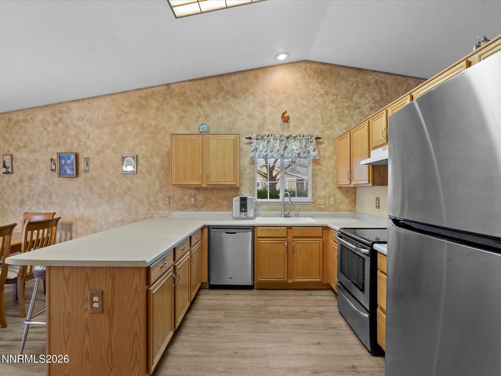 17839 Empire Court Reno, NV 89508 - Photo 9 of 34 12-17839 Empire Ct-165-55-178