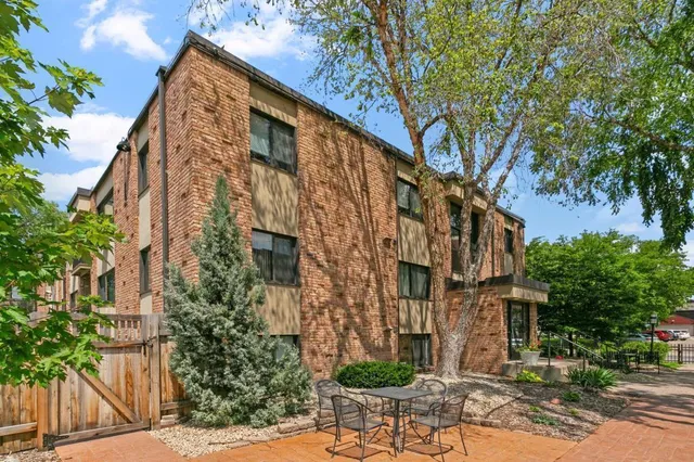 $1,195 | 2530 1st Avenue South, Unit 101, Minneapolis, MN 55404
