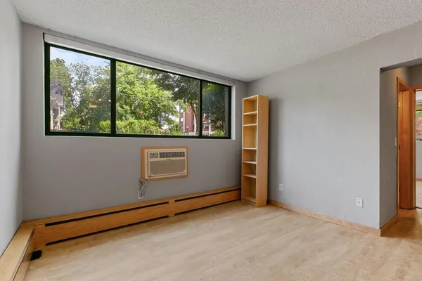 $1,195 | 2530 1st Avenue South, Unit 101, Minneapolis, MN 55404