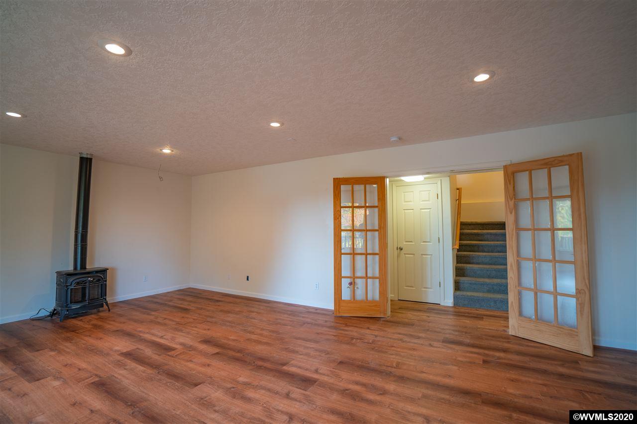 2508 Liberty Road Dallas, OR 97338 - Photo 26 of 41