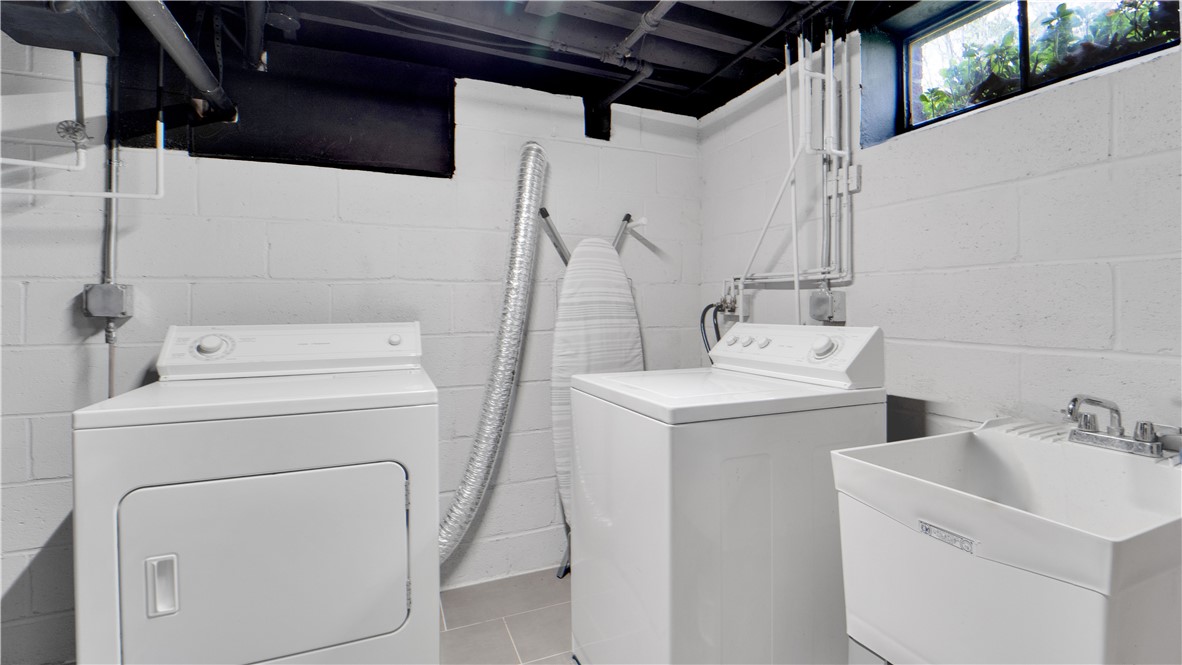 288 Oakridge Drive Irondequoit, NY 14617 - Photo 26 of 44