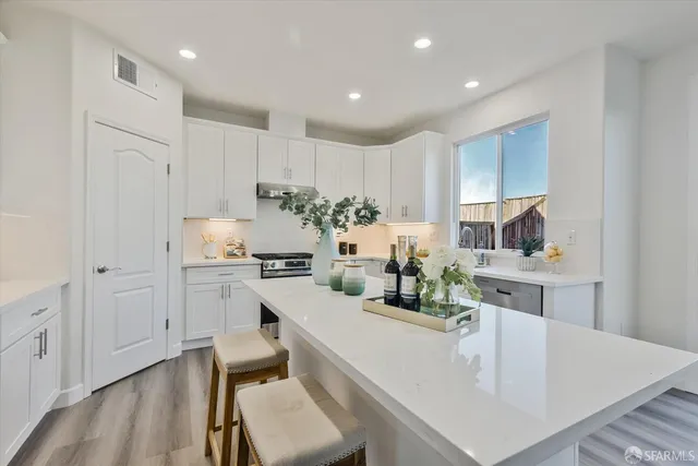 $998,000 | 344 Hawk Ridge Drive, Richmond, CA 94806