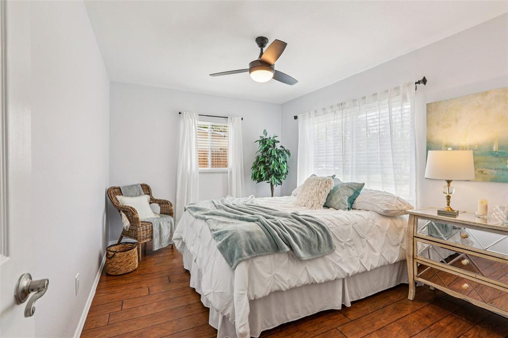 8541 75th Place Seminole, FL 33777 - Photo 17 of 44