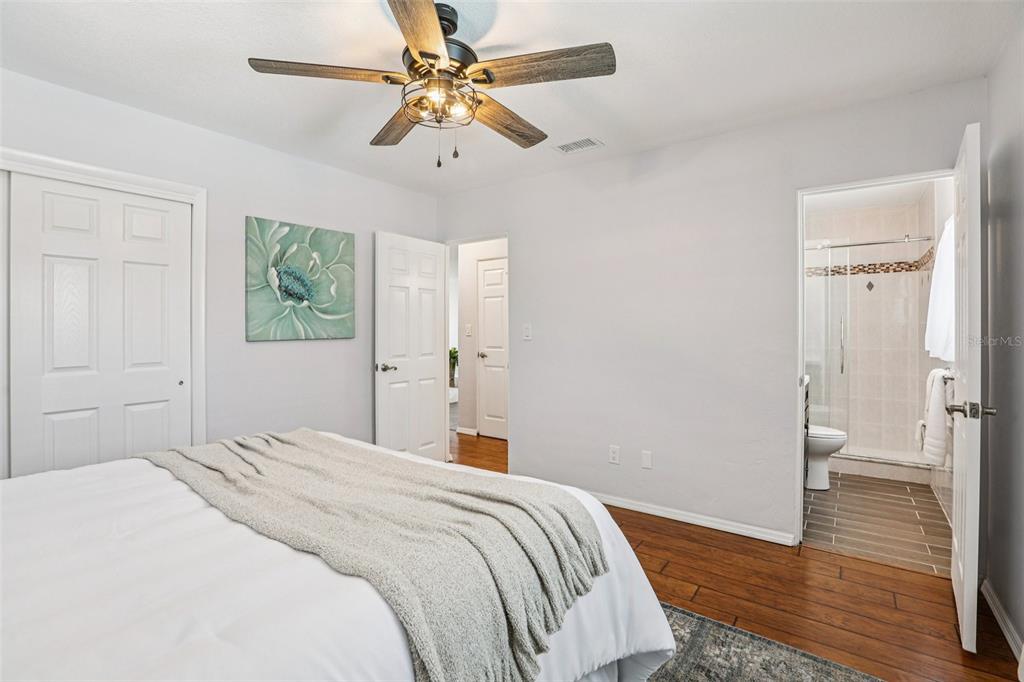8541 75th Place Seminole, FL 33777 - Photo 22 of 44